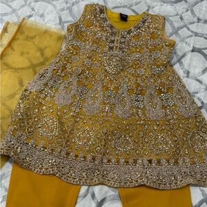 Pakistani Girls dress with pants size 26